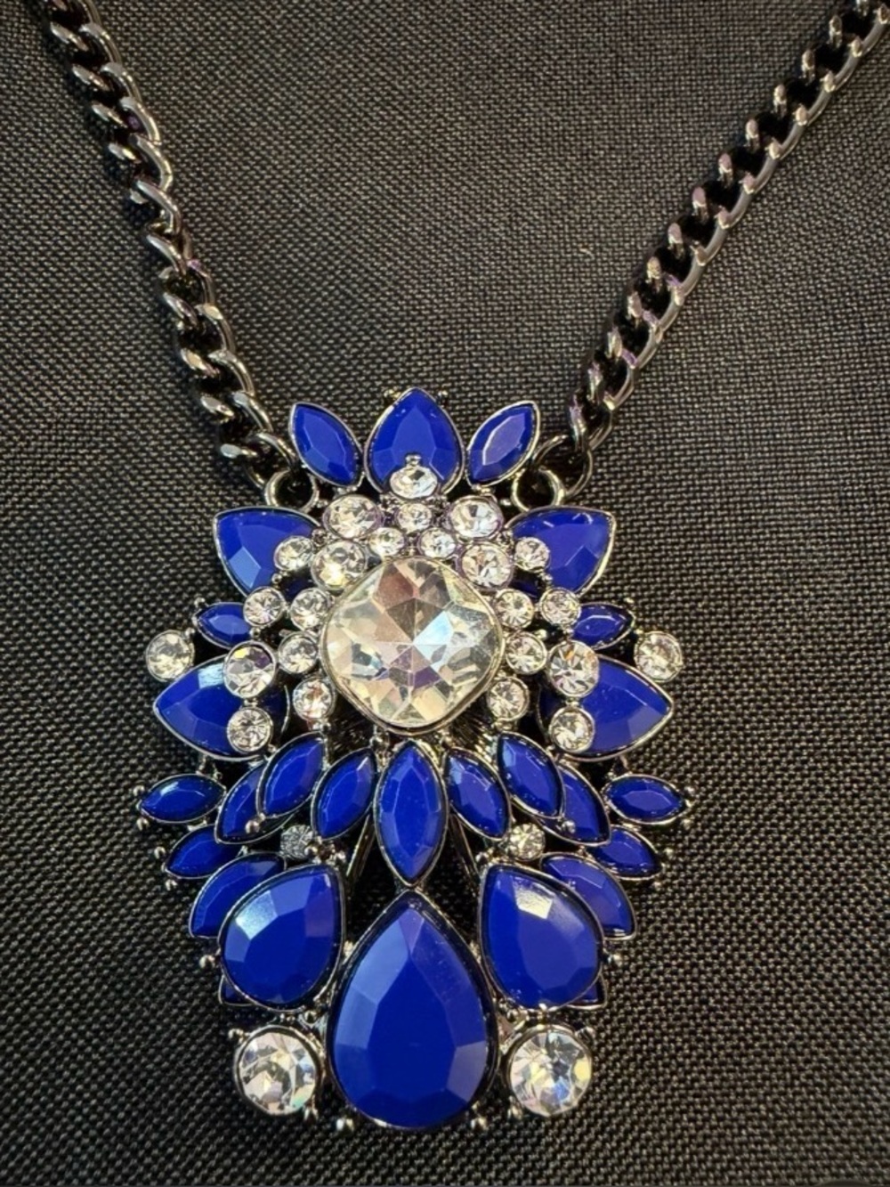 Park Lane Spellbound Blue Crystal Necklace NWT Retired $64